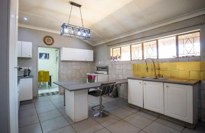 10 Bedroom Property for Sale in Pretoria Gardens Gauteng