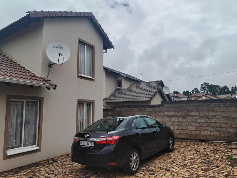 To Let 3 Bedroom Property for Rent in Witpoortjie Gauteng