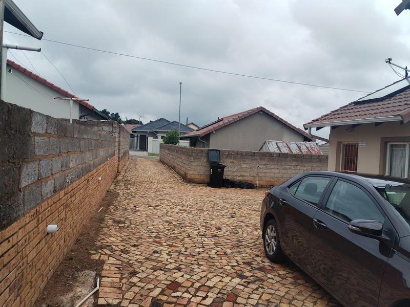 To Let 3 Bedroom Property for Rent in Witpoortjie Gauteng