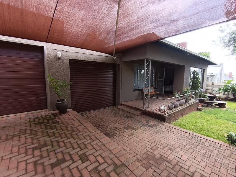 3 Bedroom Property for Sale in Dawnview Gauteng