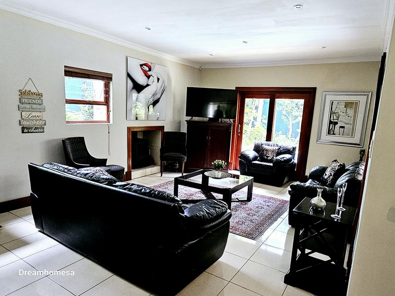 To Let 5 Bedroom Property for Rent in Woodmead Gauteng