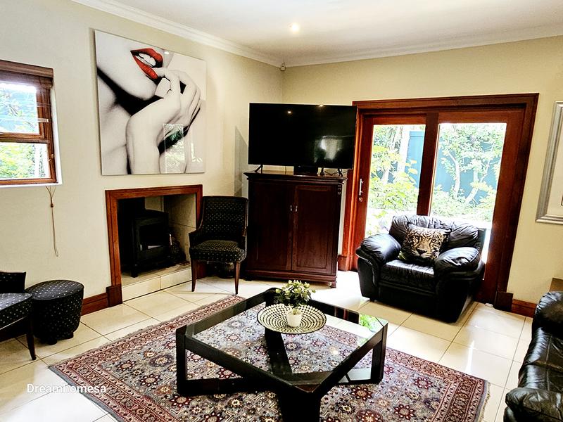 To Let 5 Bedroom Property for Rent in Woodmead Gauteng