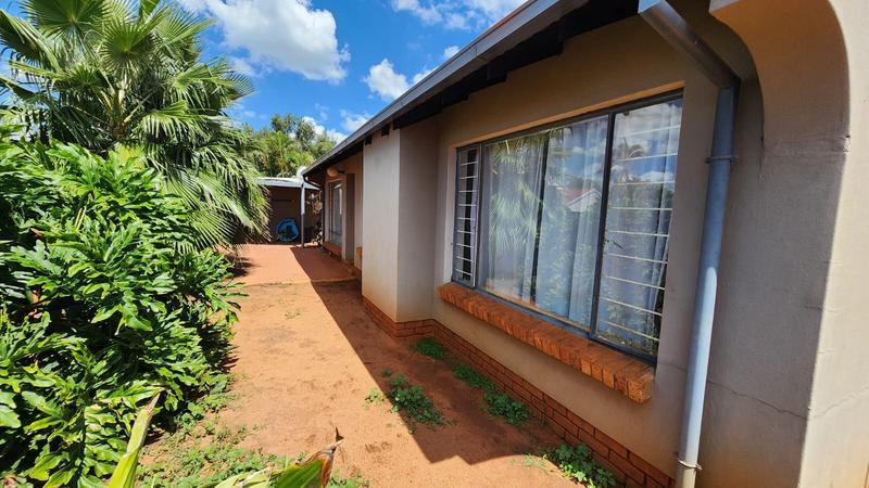 2 Bedroom Property for Sale in Doornpoort Gauteng