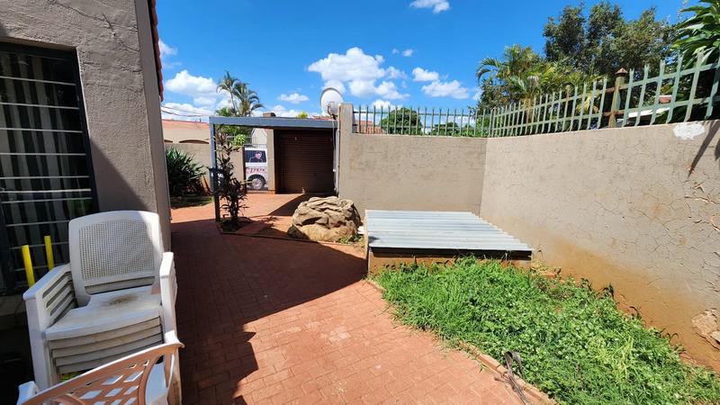 2 Bedroom Property for Sale in Doornpoort Gauteng