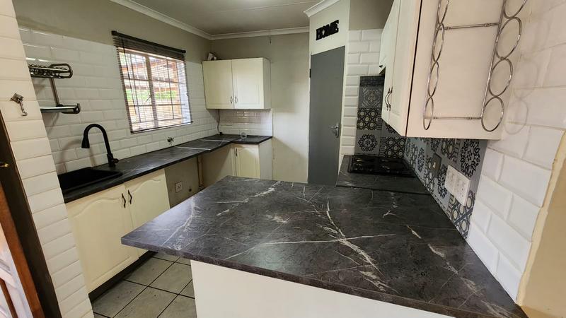 2 Bedroom Property for Sale in Doornpoort Gauteng