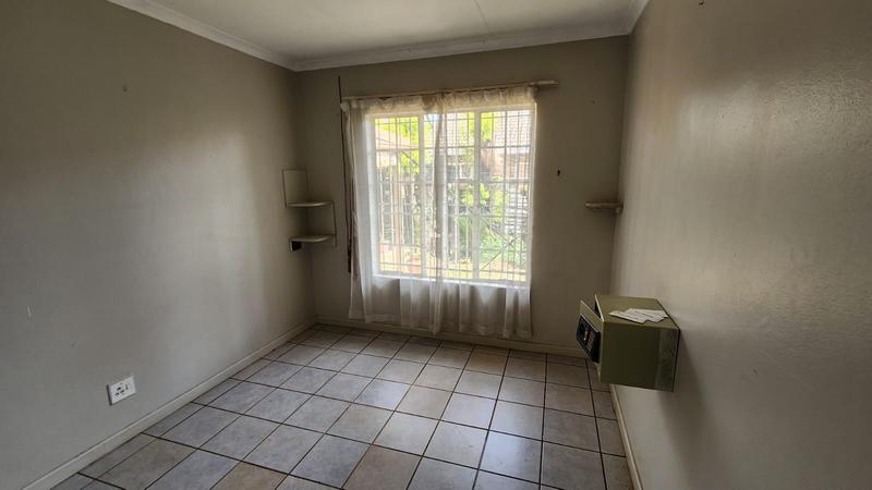 2 Bedroom Property for Sale in Doornpoort Gauteng