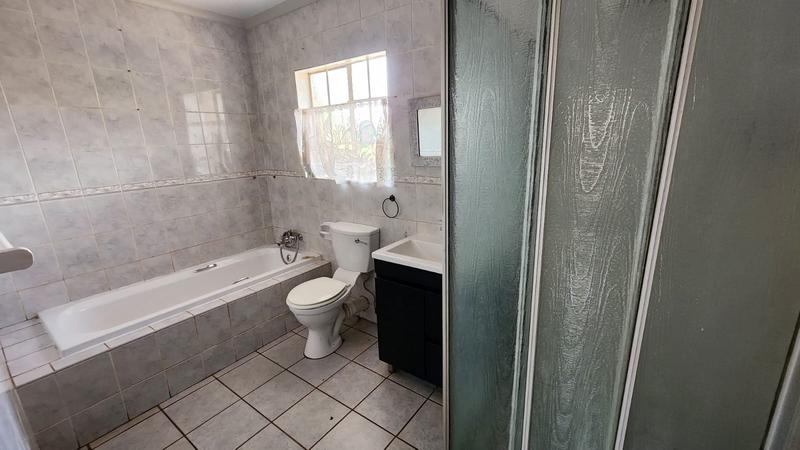 2 Bedroom Property for Sale in Doornpoort Gauteng