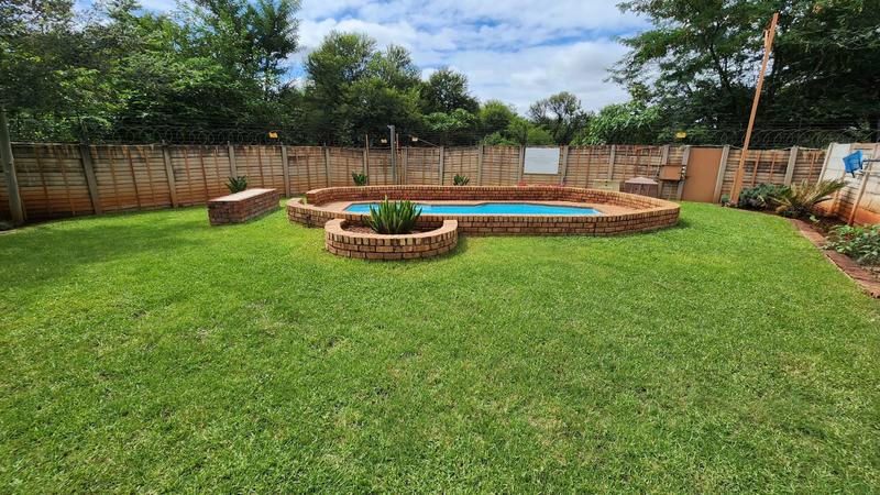 2 Bedroom Property for Sale in Doornpoort Gauteng