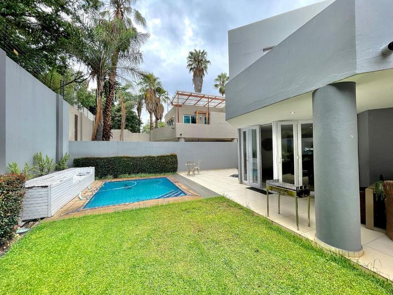 To Let 3 Bedroom Property for Rent in Sandhurst Gauteng