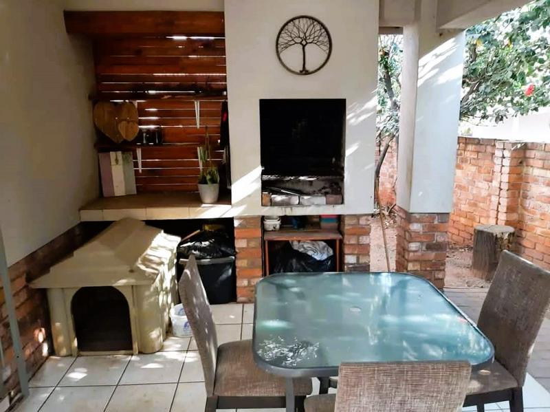 2 Bedroom Property for Sale in Amberfield Gauteng