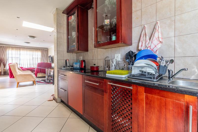 3 Bedroom Property for Sale in Noordwyk Gauteng