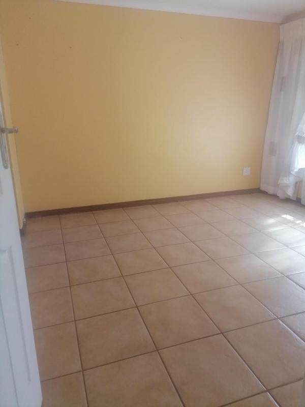 To Let 4 Bedroom Property for Rent in The Orchards Gauteng