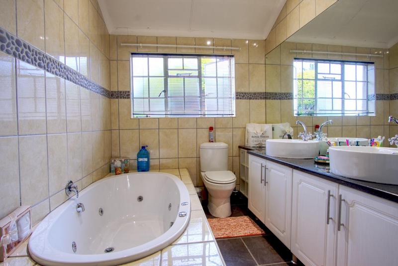 3 Bedroom Property for Sale in Blairgowrie Gauteng