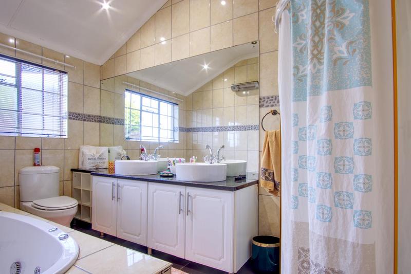 3 Bedroom Property for Sale in Blairgowrie Gauteng