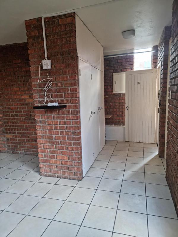 To Let 1 Bedroom Property for Rent in Malvern East Gauteng