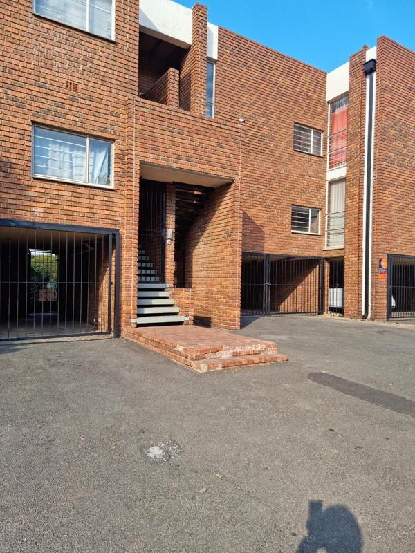 To Let 1 Bedroom Property for Rent in Malvern East Gauteng