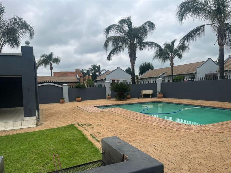 2 Bedroom Property for Sale in Bartlett Gauteng