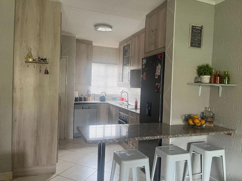 2 Bedroom Property for Sale in Bartlett Gauteng