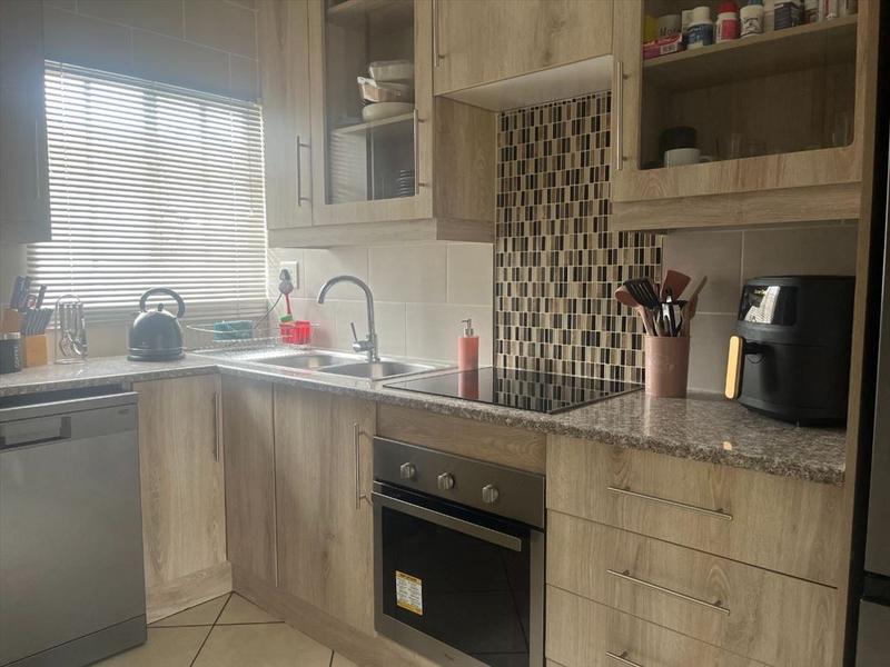 2 Bedroom Property for Sale in Bartlett Gauteng