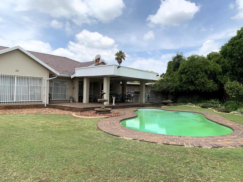 3 Bedroom Property for Sale in Sunward Park Gauteng