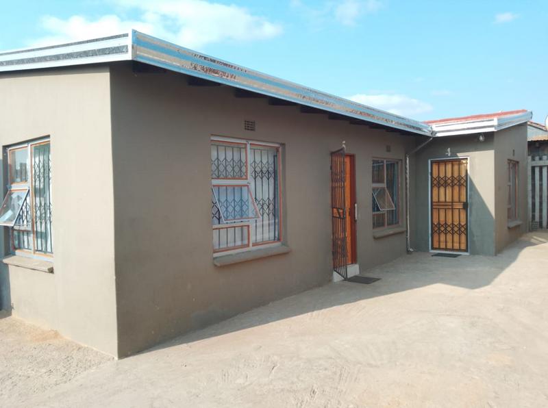 5 Bedroom Property for Sale in Tembisa Gauteng