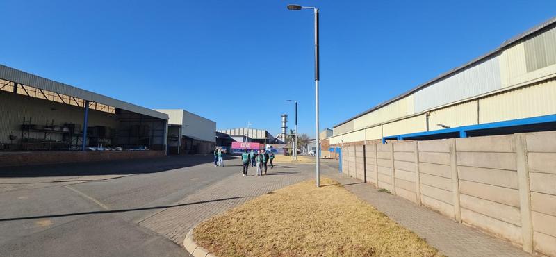 To Let commercial Property for Rent in Clayville Gauteng