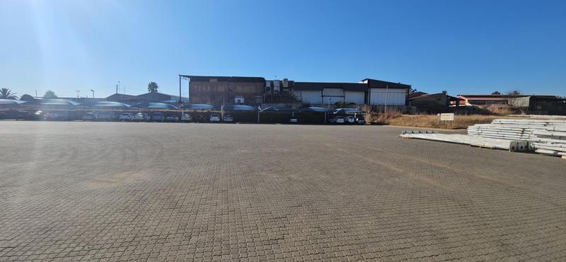 To Let commercial Property for Rent in Clayville Gauteng