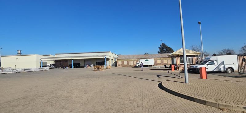 To Let commercial Property for Rent in Clayville Gauteng