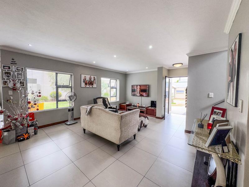 3 Bedroom Property for Sale in Midstream Ridge Gauteng