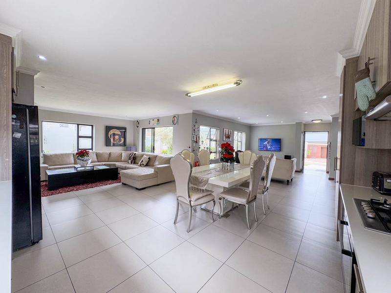 3 Bedroom Property for Sale in Midstream Ridge Gauteng