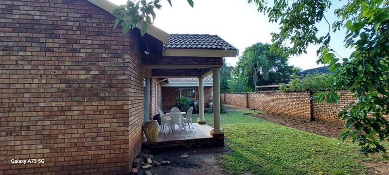 4 Bedroom Property for Sale in Theresa Park Gauteng