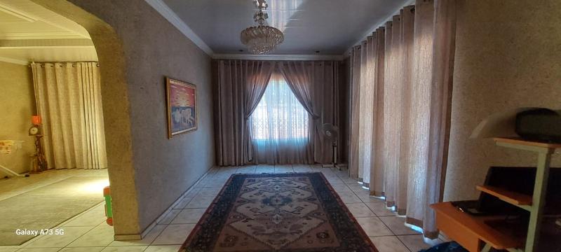 4 Bedroom Property for Sale in Theresa Park Gauteng