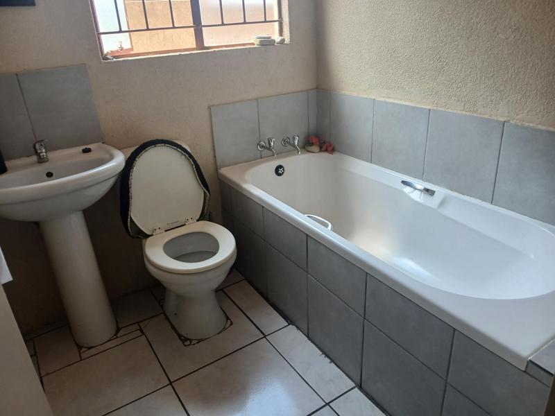 2 Bedroom Property for Sale in Soshanguve VV Gauteng