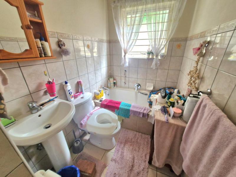 2 Bedroom Property for Sale in Annlin Gauteng