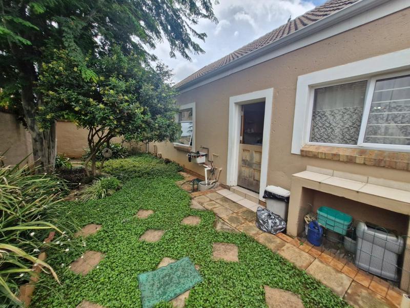 2 Bedroom Property for Sale in Annlin Gauteng