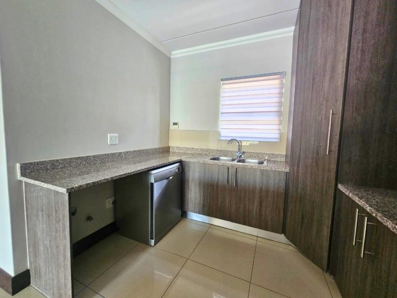 2 Bedroom Property for Sale in Crowthorne Gauteng