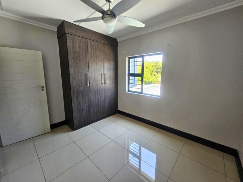 2 Bedroom Property for Sale in Crowthorne Gauteng