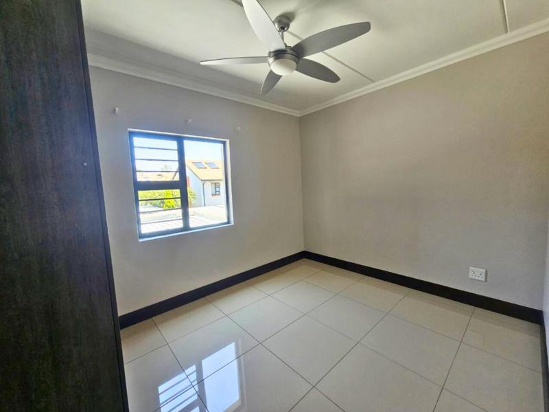 2 Bedroom Property for Sale in Crowthorne Gauteng