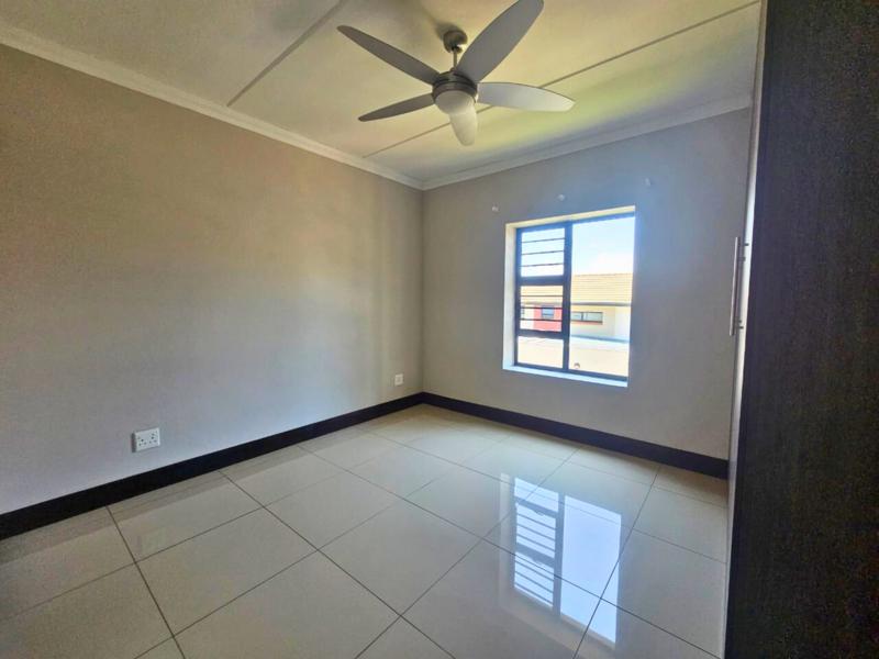 2 Bedroom Property for Sale in Crowthorne Gauteng