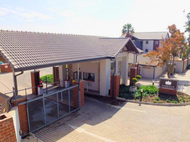 2 Bedroom Property for Sale in Crowthorne Gauteng