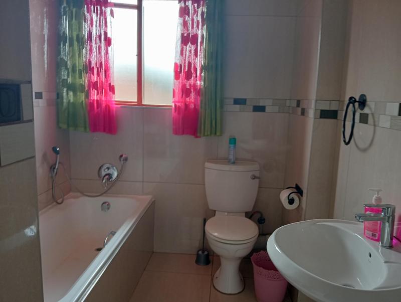 3 Bedroom Property for Sale in Willowbrook Gauteng