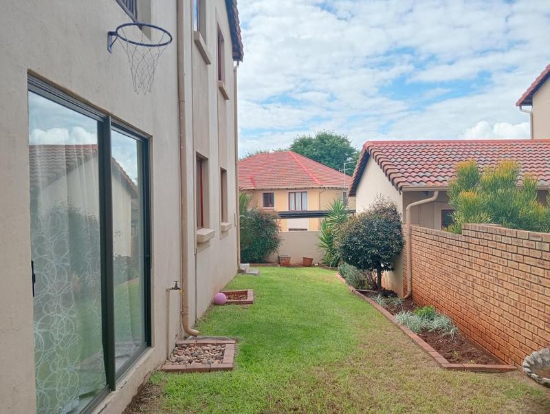 3 Bedroom Property for Sale in Willowbrook Gauteng