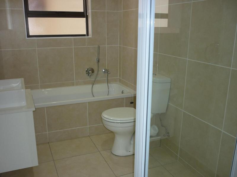 To Let 3 Bedroom Property for Rent in Barbeque Downs Gauteng