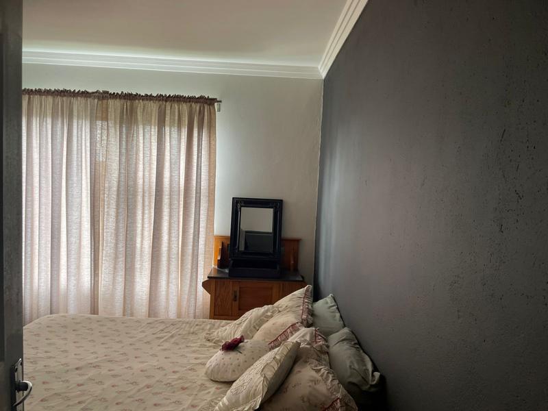 6 Bedroom Property for Sale in Montana Park Gauteng