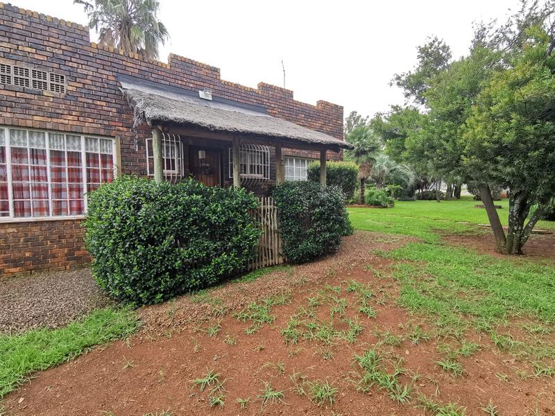 9 Bedroom Property for Sale in Homestead Apple Orchards Gauteng