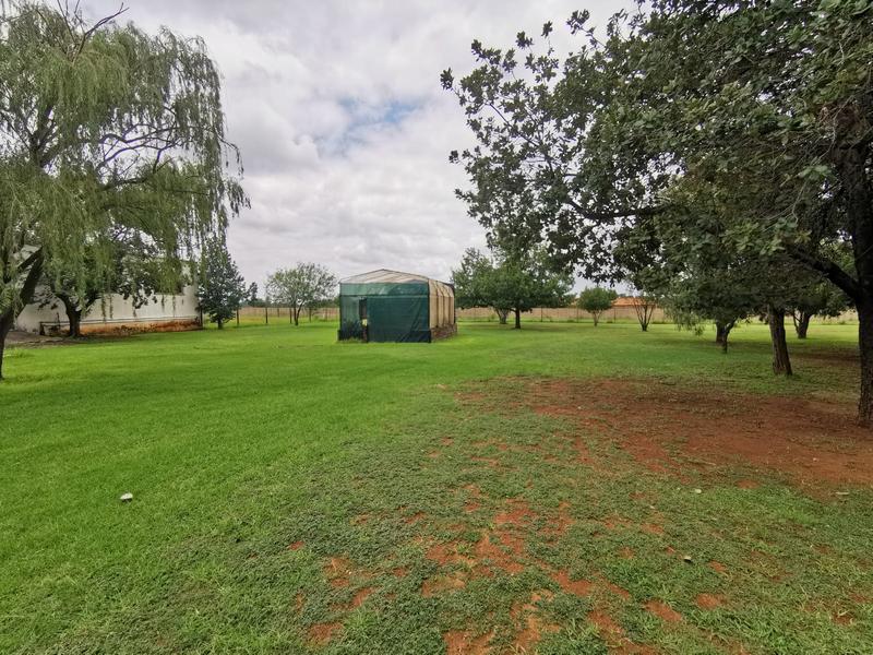 9 Bedroom Property for Sale in Homestead Apple Orchards Gauteng