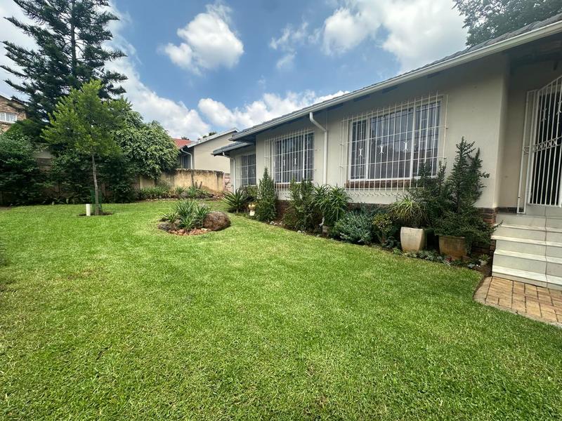 3 Bedroom Property for Sale in Garsfontein Gauteng