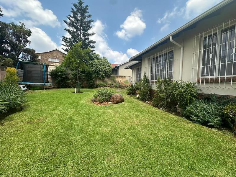 3 Bedroom Property for Sale in Garsfontein Gauteng