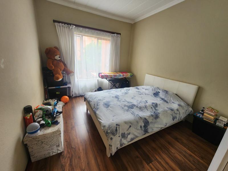 2 Bedroom Property for Sale in Sunninghill Gauteng