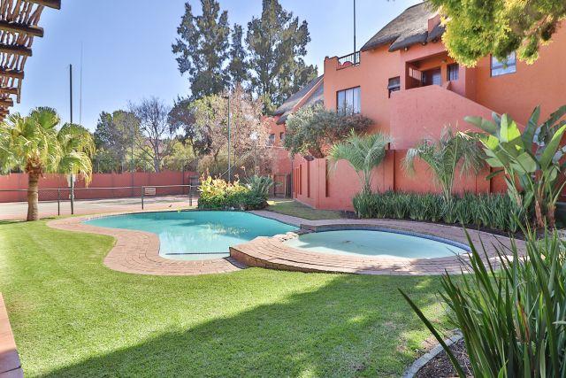 2 Bedroom Property for Sale in Sunninghill Gauteng